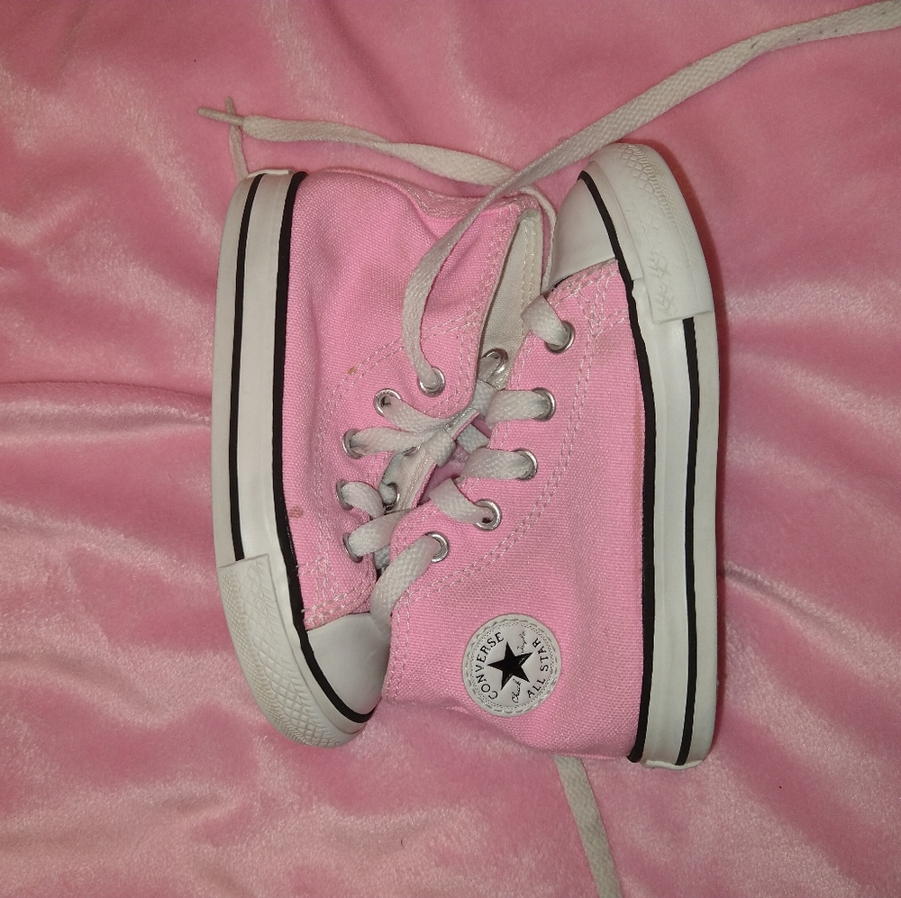 Hi top pink converse